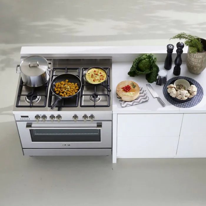 Elba freestanding cookers allow you to prepare multiple dishes at a time for your Iftar food table.