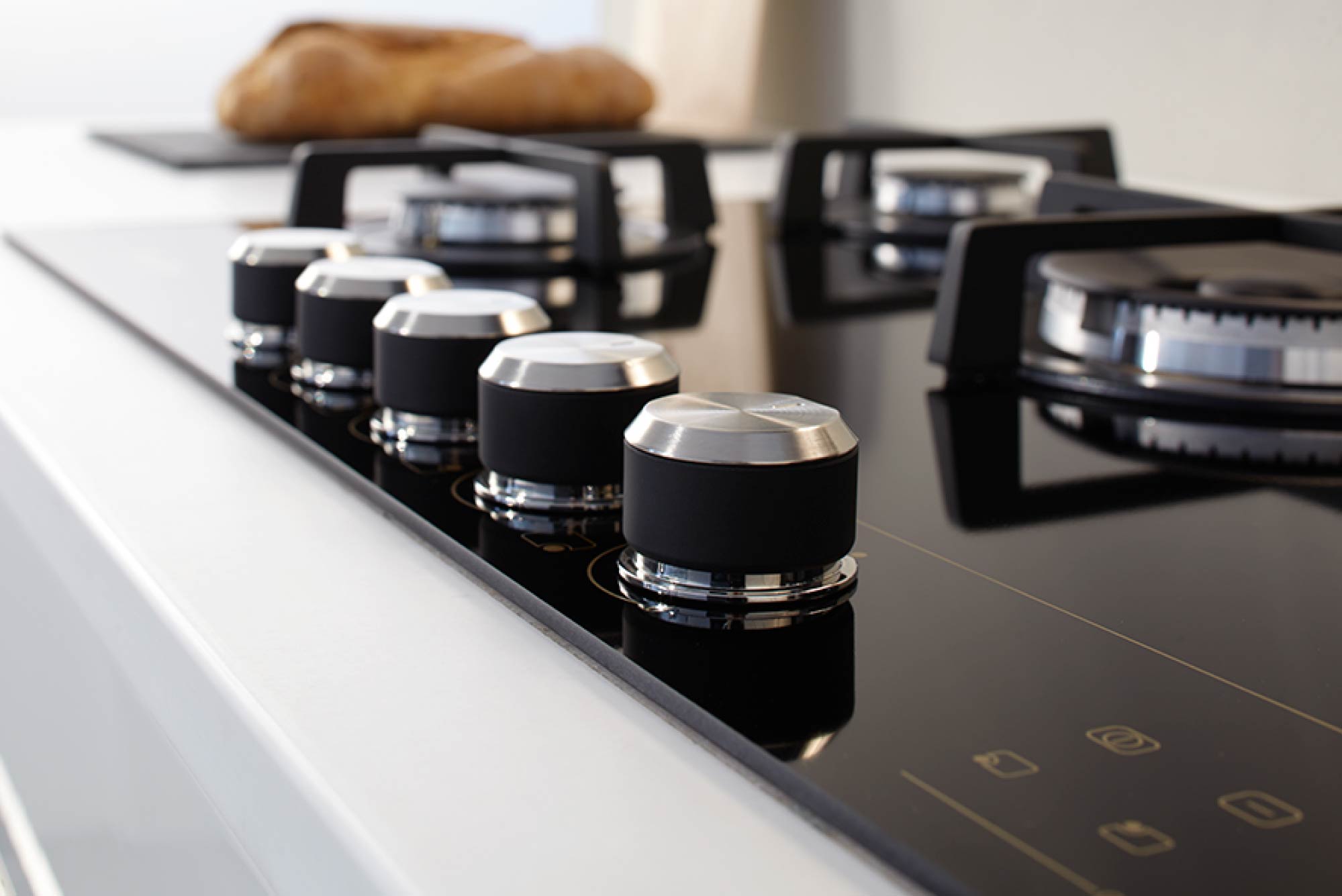 Elba hobs combines technology and innovation and makes every family dinner recipe super easy and quick.
