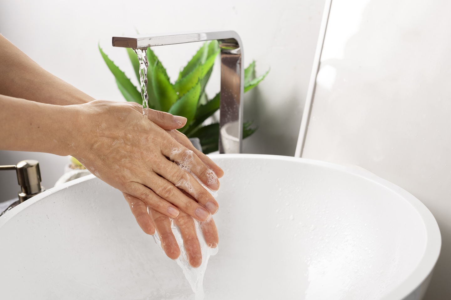 Mixer tap from MVP Appliances, featuring optimal water pressure to maintain hygiene in kitchens and bathrooms.